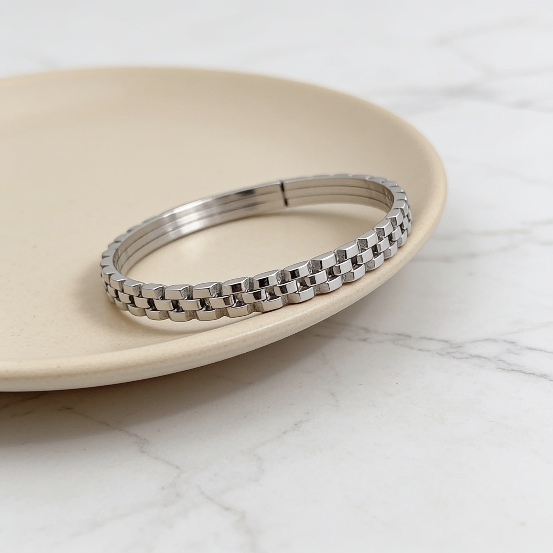 Bracelete May