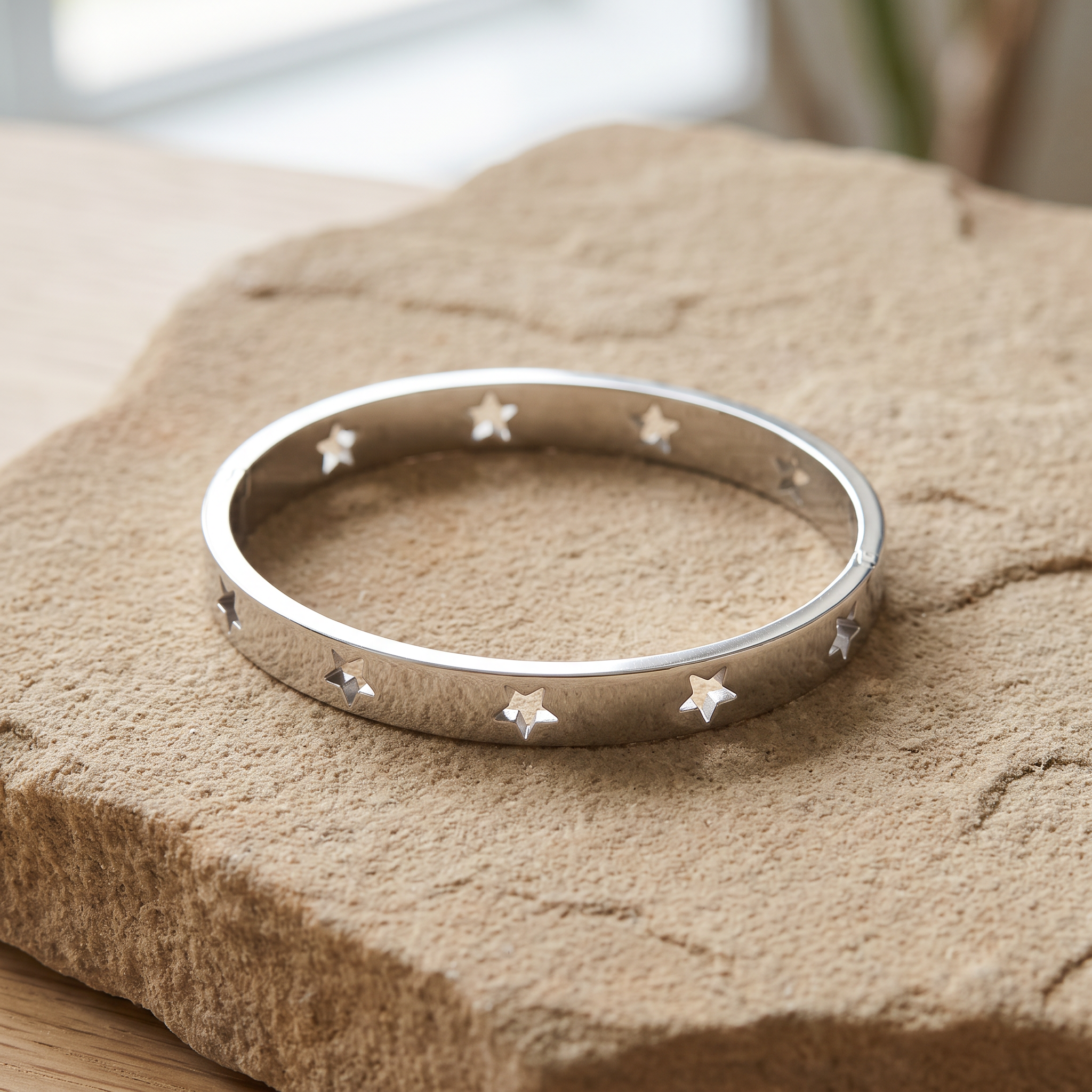 Bracelete Estrelas Vazadas