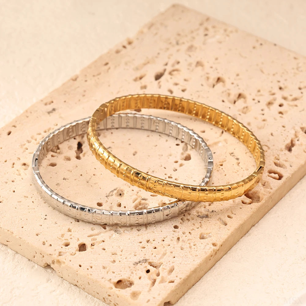 Bracelete Geométrico Texturizado