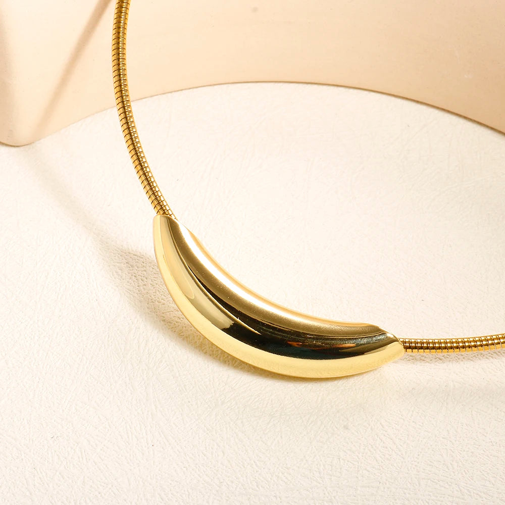 Colar Gota Curva Dourada