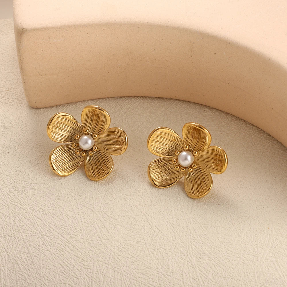 Brinco Flor de Pérola Delicada