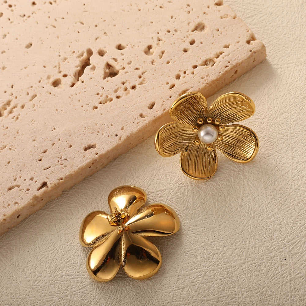 Brinco Flor de Pérola Delicada