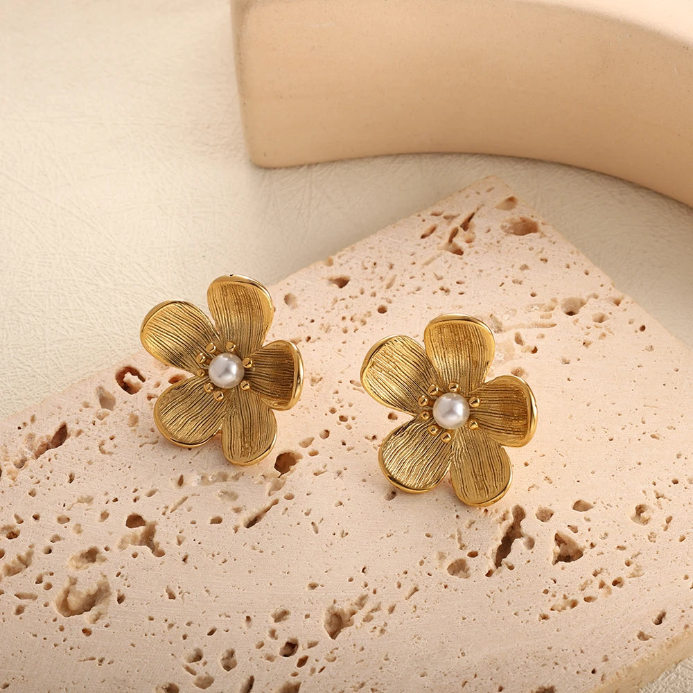 Brinco Flor de Pérola Delicada