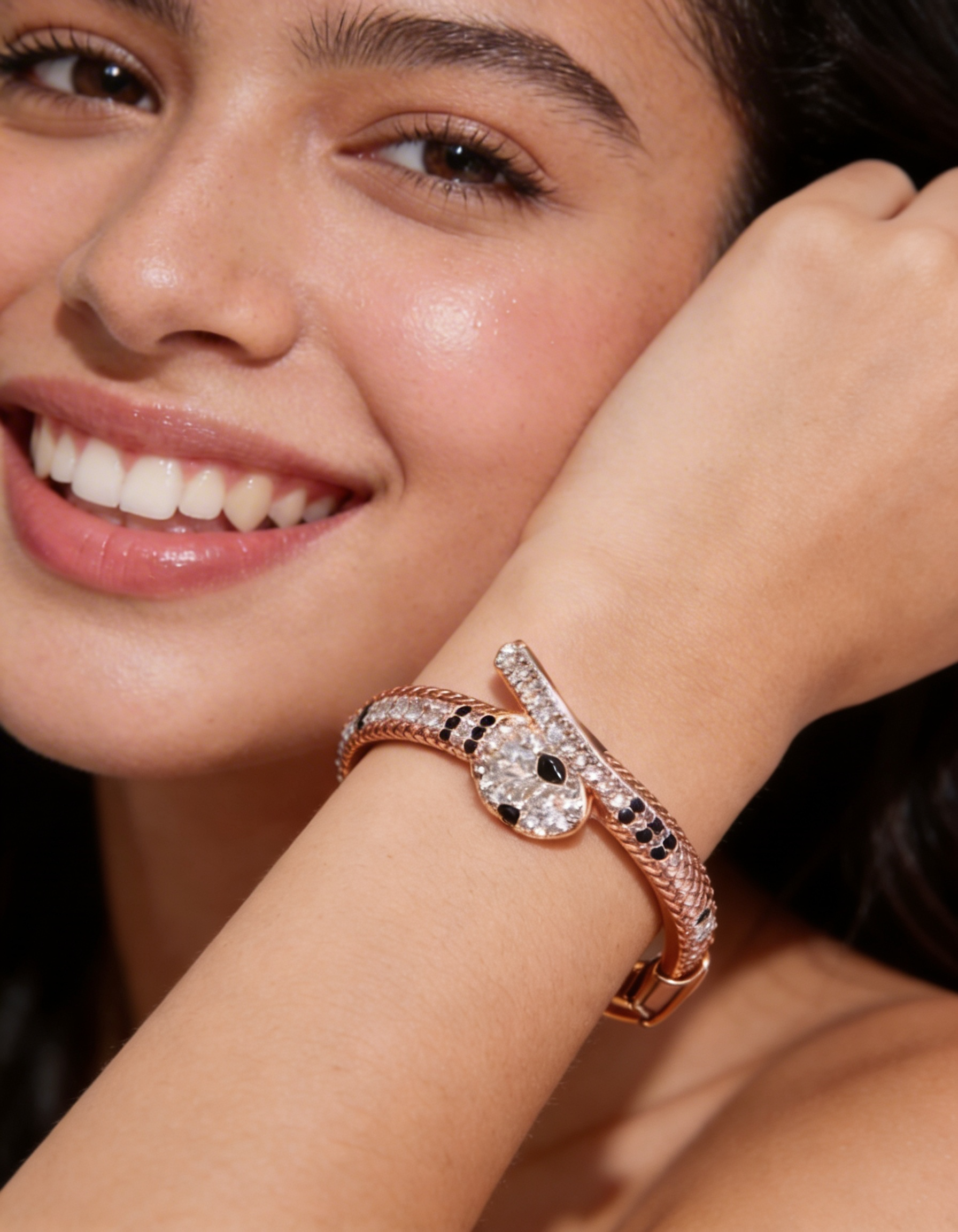 Bracelete Serpente Cravejado