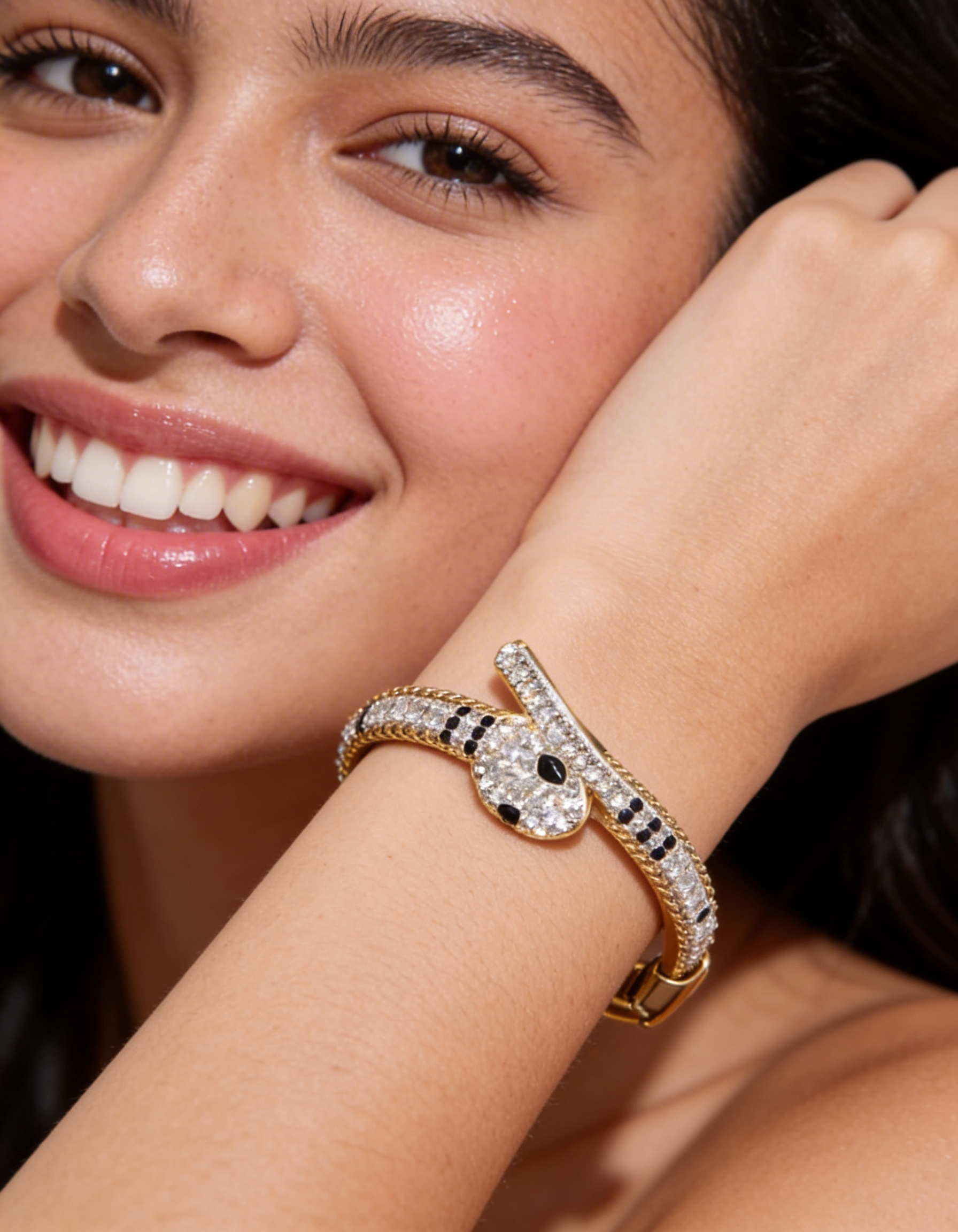 Bracelete Serpente Cravejado