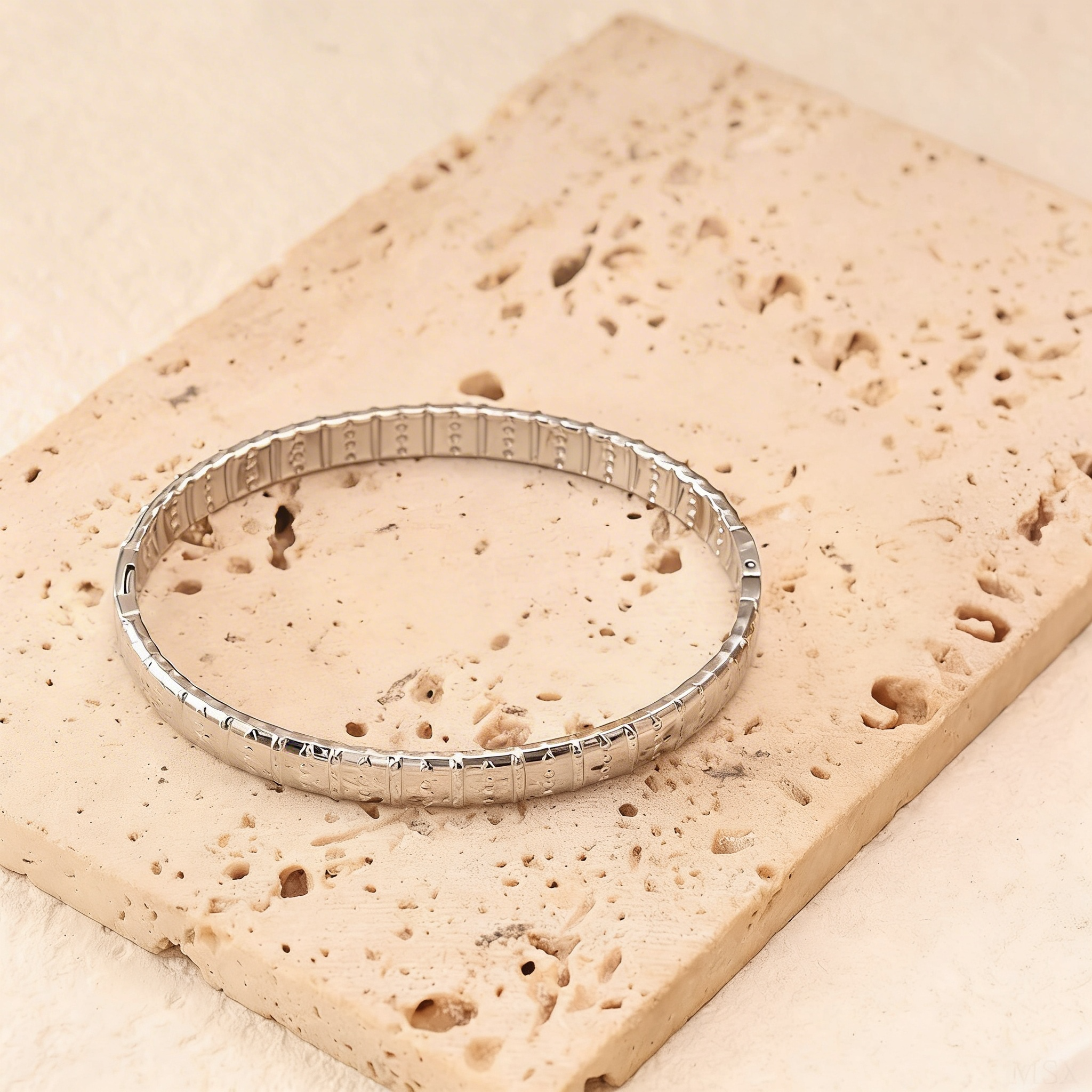 Bracelete Geométrico Texturizado