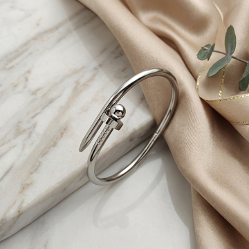 Bracelete Prego Essence